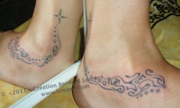 004.Tatoo-polynesien-lompre-cheville-dophine-feet